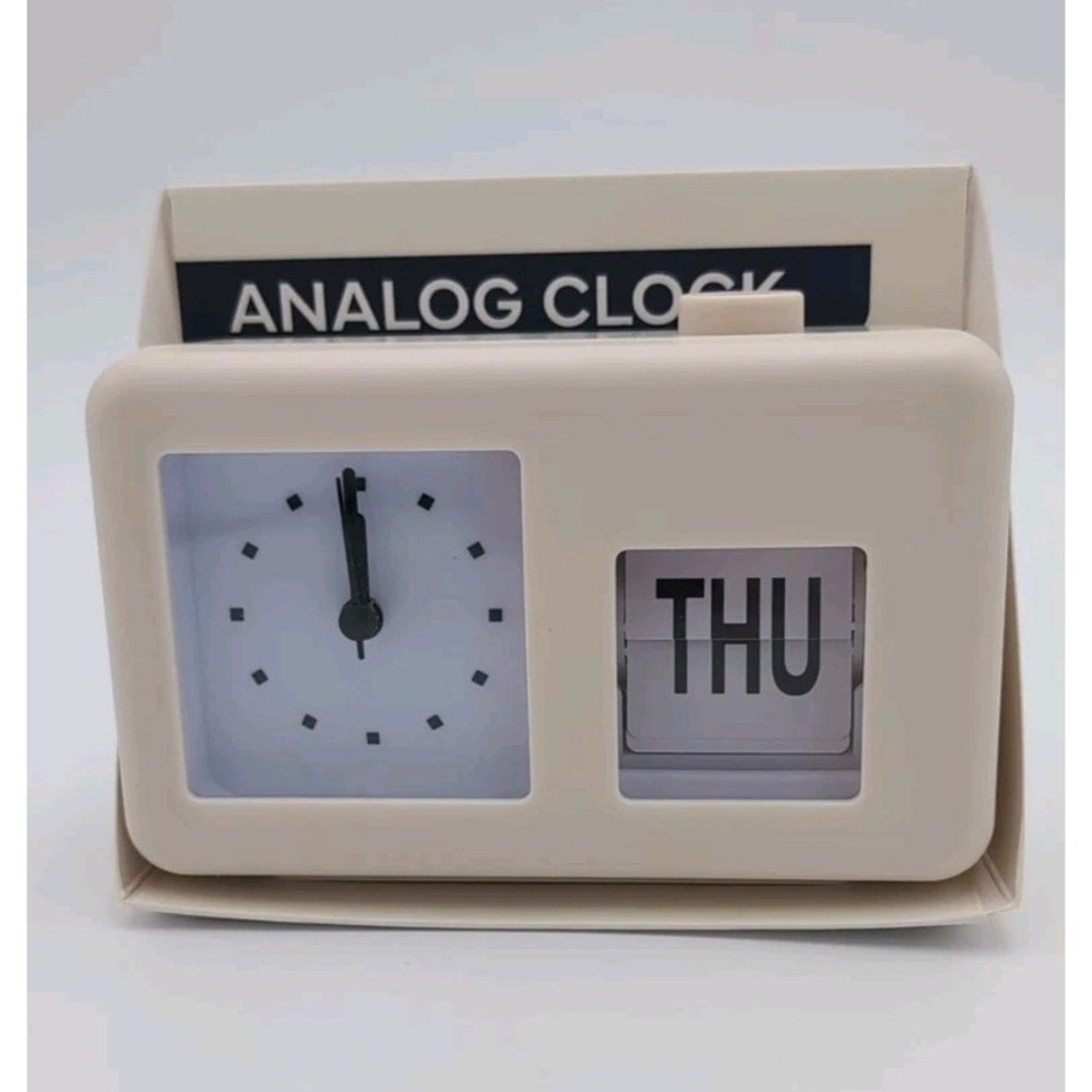 2 -Analog Clock retro flip (white) Bullseye Playground New 2025 desk / tabletop